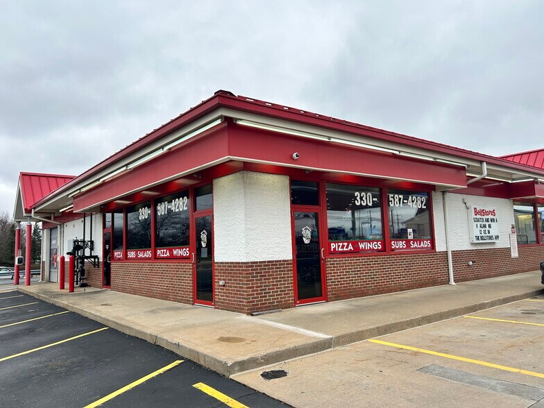 More Photos Of 1261 W Maple St, Hartville Convenience Store For Lease