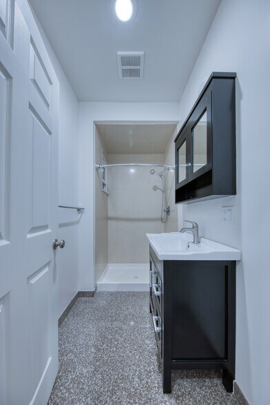 More Photos Of 574 3rd St, San Francisco Apartments For Sale