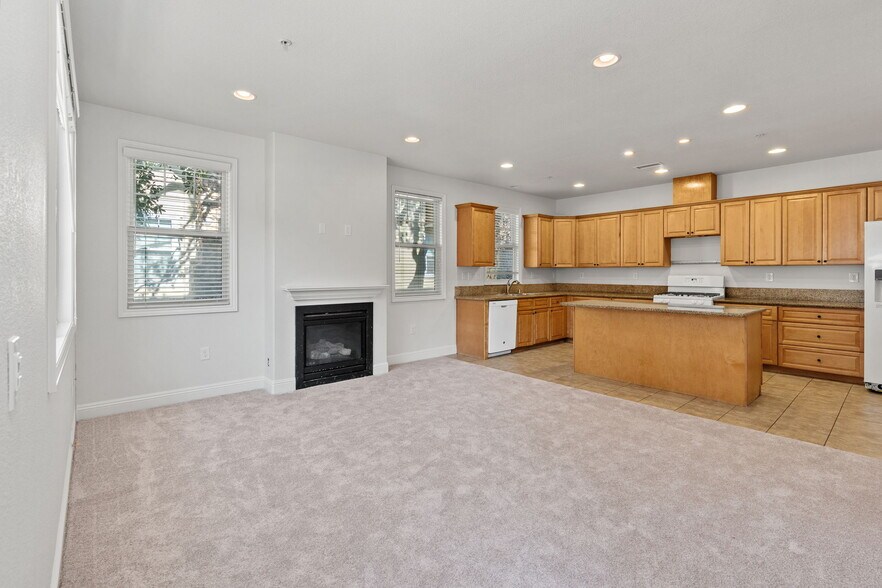 More Photos Of 204 Rosebud Ln, Saint Helena Apartments For Sale