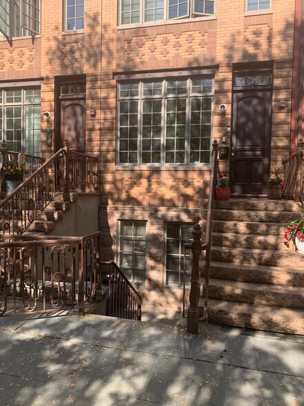More Photos Of 113 Liberty View Dr, Jersey City Storefront Retail Residential For Lease