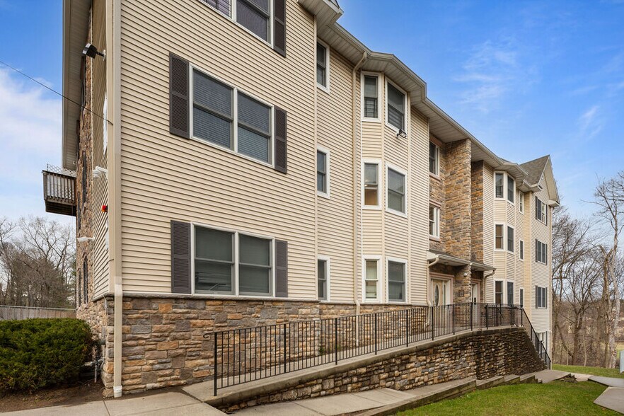 More Photos Of 68 Main St, Monsey Apartments For Sale