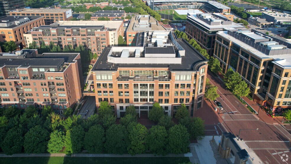 More Photos Of 325 John H McConnell Blvd, Columbus Office For Lease