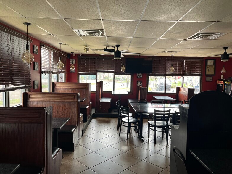 More Photos Of 2160 East Ave, Akron Restaurant For Sale