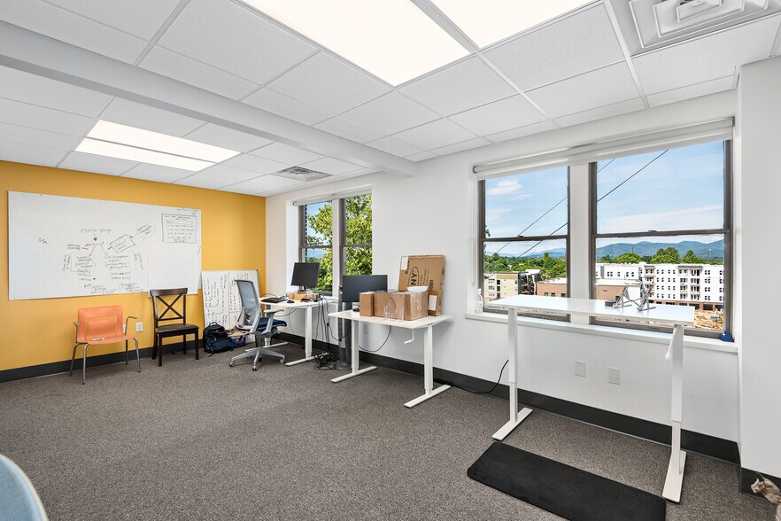 More Photos Of 53 S French Broad Ave, Asheville Medical For Lease