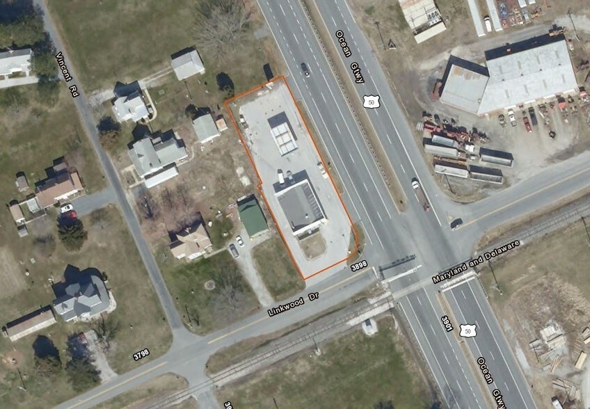 More Photos Of 3865 Ocean Gtwy, Linkwood Service Station For Sale