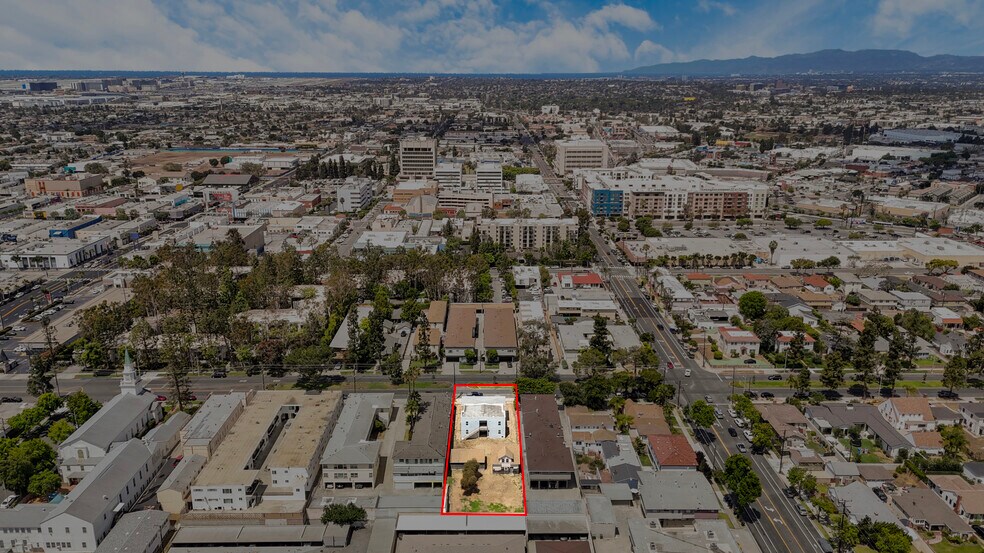 More Photos Of 128-130 N Hillcrest Blvd, Inglewood Apartments For Sale