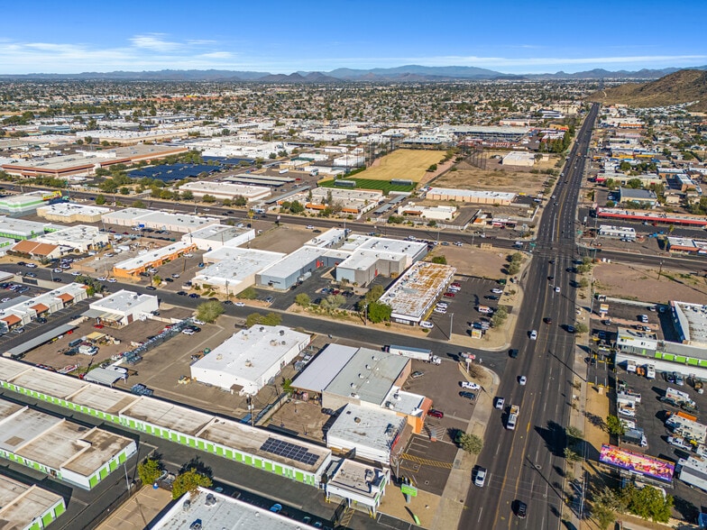 More Photos Of 1926 W North Ln, Phoenix Distribution For Lease