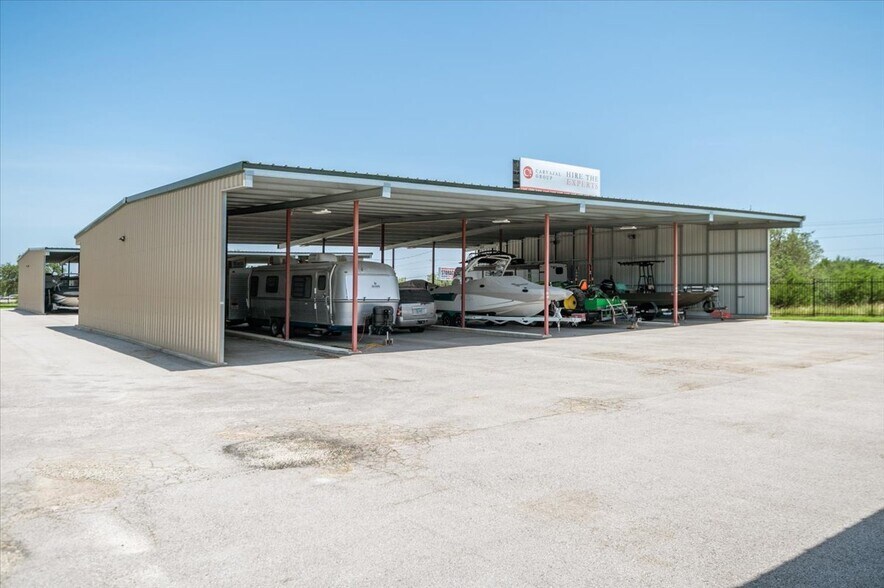 More Photos Of 104 Vista View Trl, Spicewood Specialty For Sale