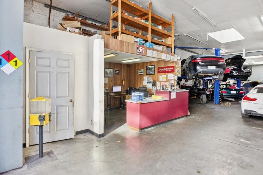 More Photos Of 1441 Bush St, San Francisco Auto Repair For Sale
