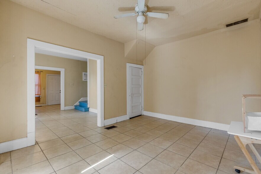 More Photos Of 4122 Bradenton rd, Sarasota Multifamily For Sale