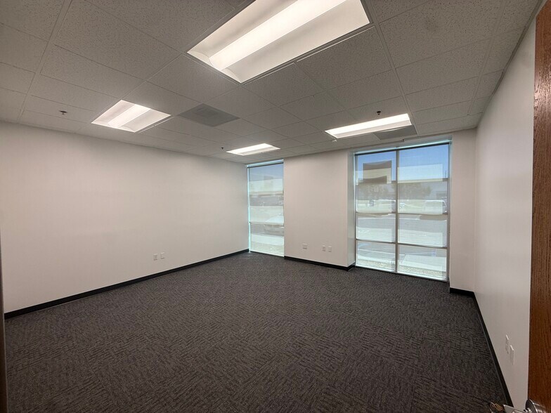More Photos Of 10274 Birtcher Dr, Jurupa Valley Warehouse For Sale
