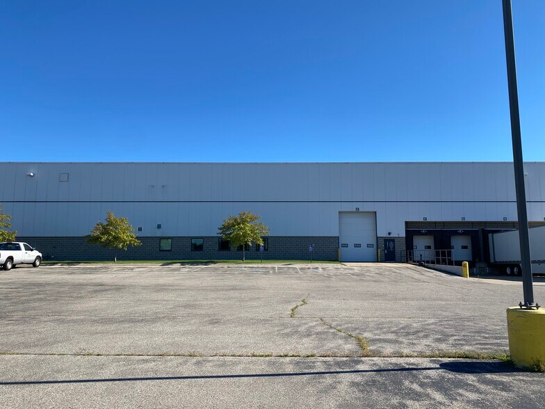 More Photos Of 100 Harbor Dr, Charlevoix Manufacturing For Lease