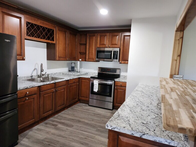 More Photos Of 238 US Highway 441 SE, Okeechobee Storefront Retail Residential For Sale