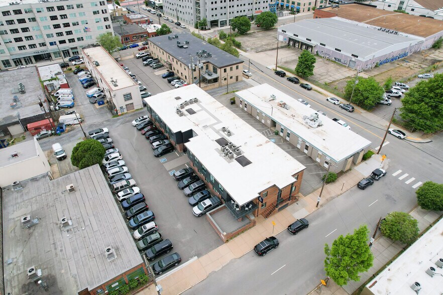 More Photos Of 3117 W Clay St, Richmond Loft Creative Space For Sale