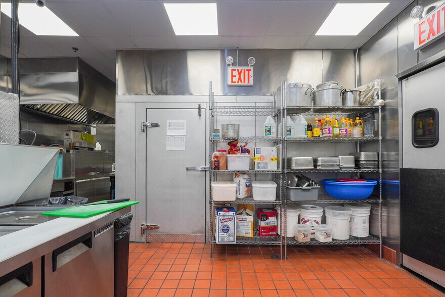 More Photos Of 933-939 Richmond Ave, Staten Island Freestanding For Sale