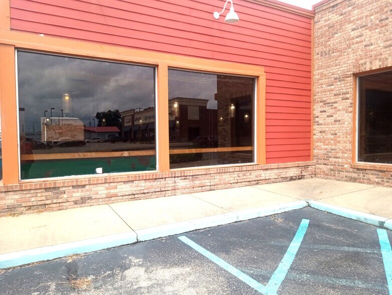 More Photos Of 2750 S 3rd St, Terre Haute Specialty For Lease
