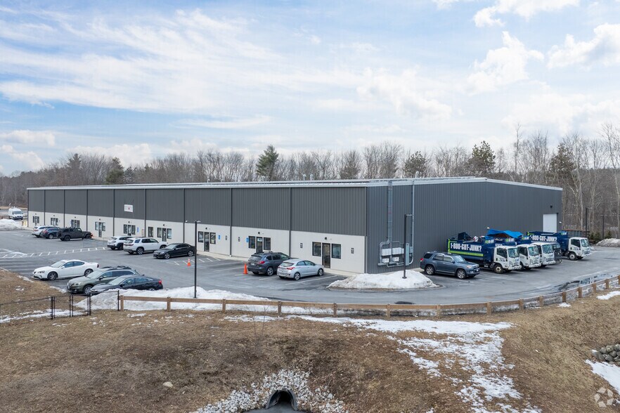 More Photos Of 77 South St, Hopkinton Research And Development For Lease