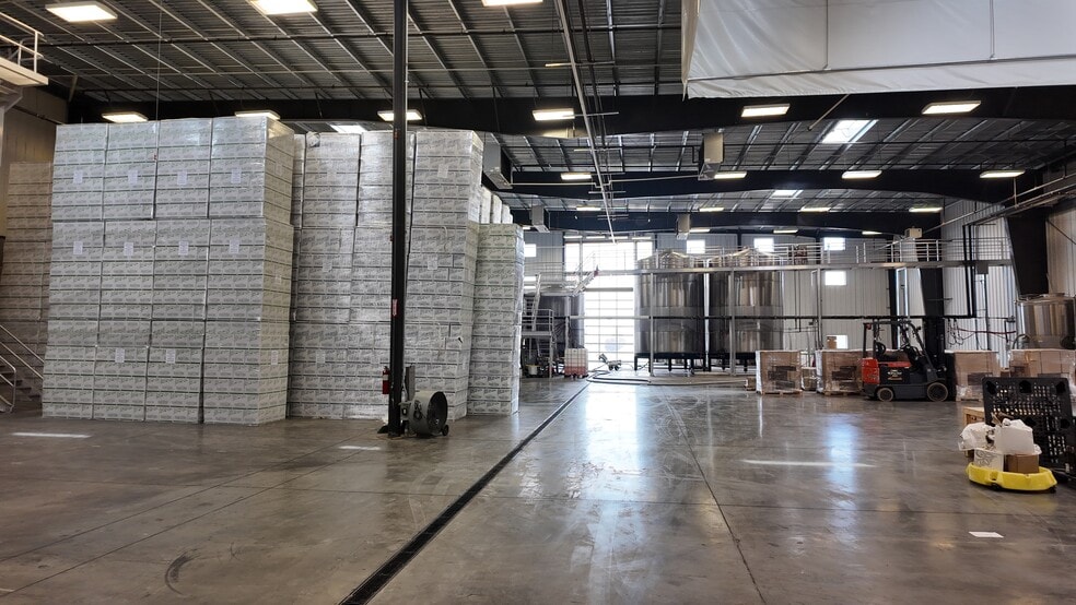 More Photos Of 8111 Keene Rd, West Richland Manufacturing For Sale