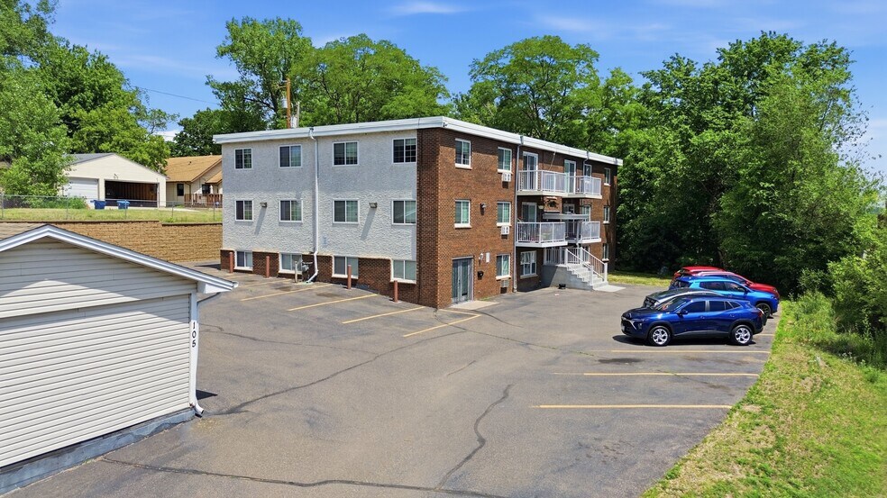 Primary Photo Of 105 Park St E, South Saint Paul Apartments For Sale