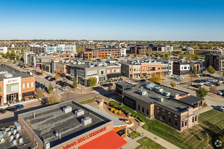 More Photos Of 1631 SW Main St, Ankeny Storefront Retail Office For Lease