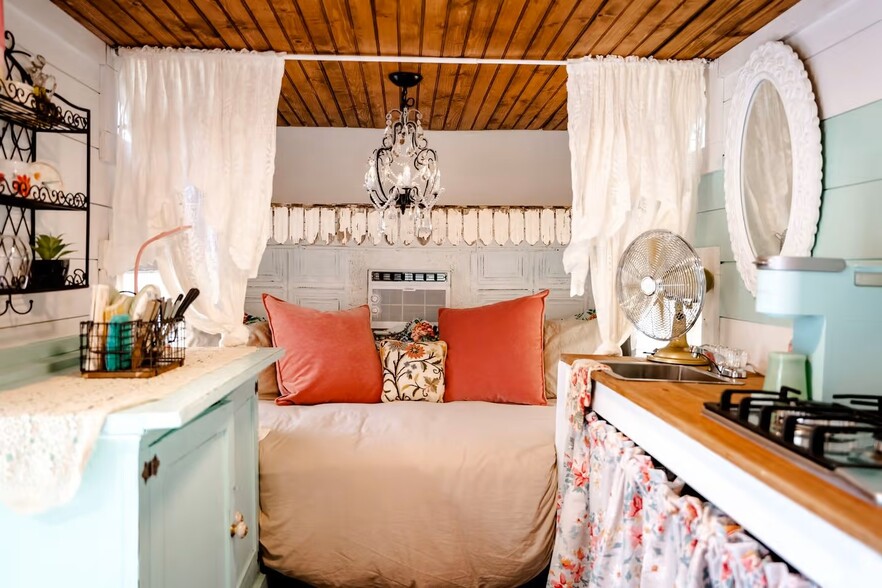 More Photos Of 38 Camp Ultima Blvd, Franklin Hospitality For Sale