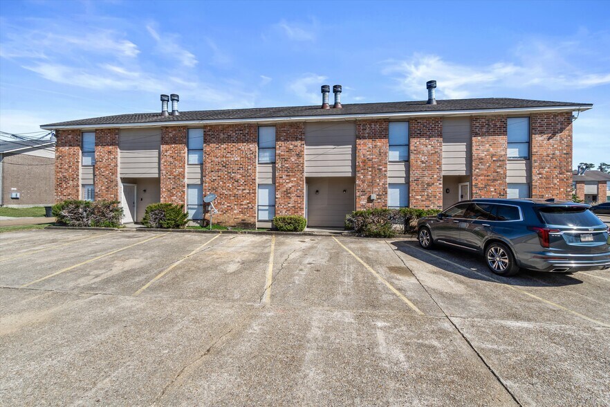 Primary Photo Of , Baton Rouge Multifamily For Sale