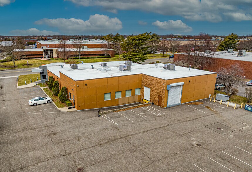 More Photos Of 8400 New Horizons Blvd, Amityville Industrial For Sale