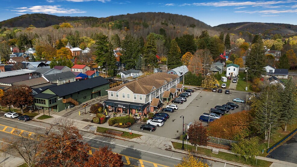 More Photos Of 38 Washington St, Ellicottville Storefront For Sale