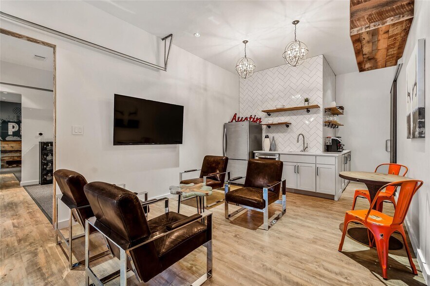 More Photos Of 2606 Ranch Road 620 N, Austin Loft Creative Space For Sale