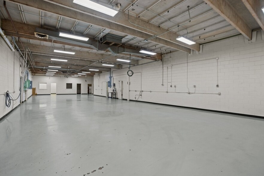 More Photos Of 157 Industrial Dr, King Warehouse For Lease