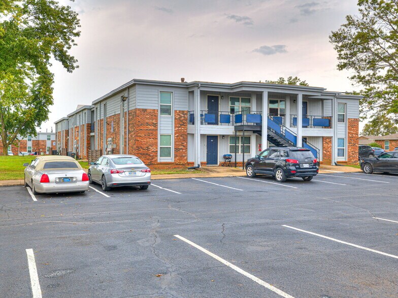 More Photos Of 1220 SE 9th St, Pryor Apartments For Sale