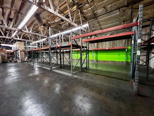 More Photos Of 620 S Clarence St, Los Angeles Manufacturing For Lease