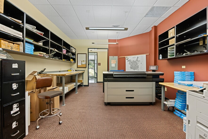 More Photos Of 6300-6310 Chapel Hill Rd, Raleigh Office For Sale