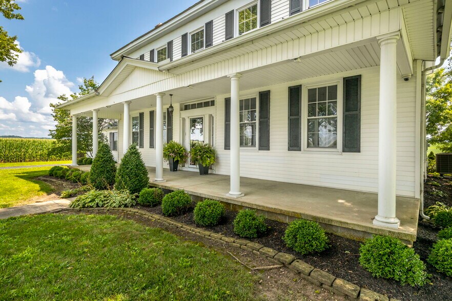 More Photos Of 29614 Tarlton Adelphi Rd, Laurelville Hospitality For Sale