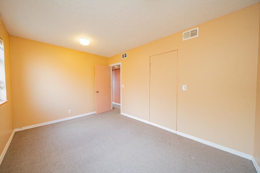 More Photos Of 2880 Sacramento St, Berkeley Office Residential For Lease