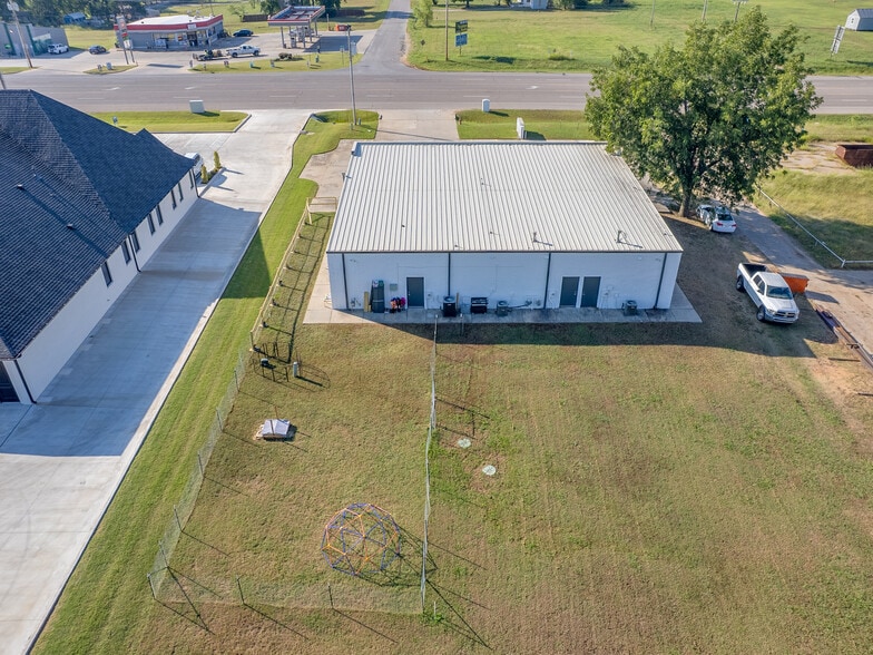 More Photos Of 17311 NE 23rd St, Choctaw Office For Sale