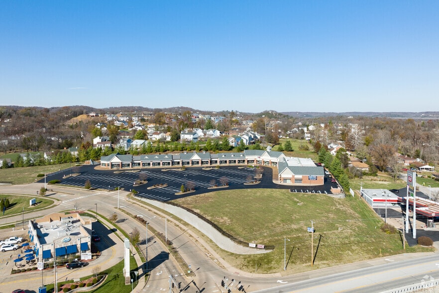 More Photos Of 405-419 Meramec Blvd, Eureka Unknown For Lease