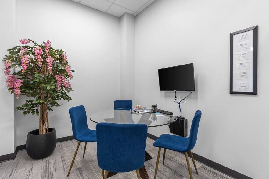 More Photos Of 18389 Orchard Trl, Lakeville Medical For Lease