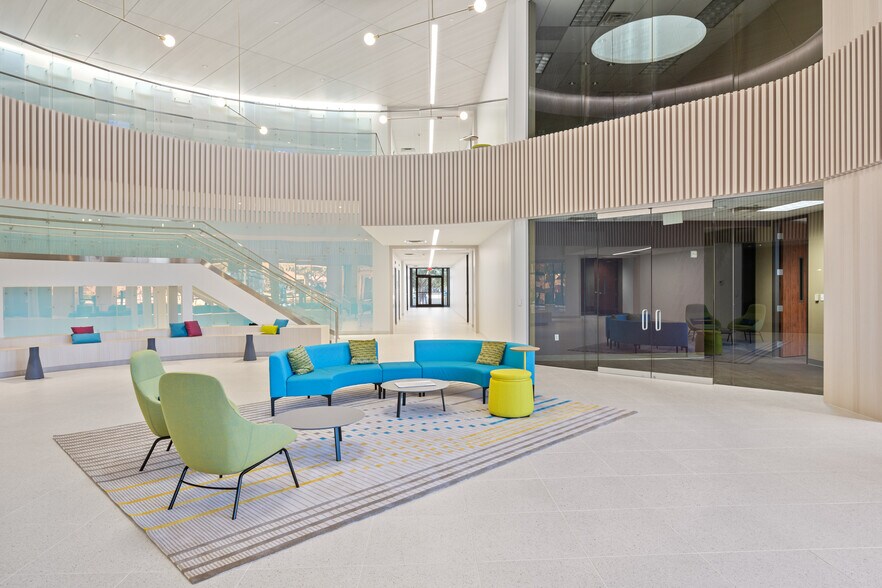 More Photos Of 10030 N MacArthur Blvd, Irving Office Residential For Lease