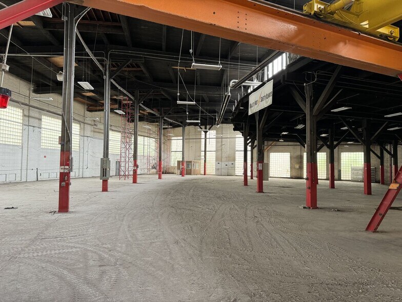 More Photos Of 300 Janie Hammitt Dr, Bristol Industrial For Sale