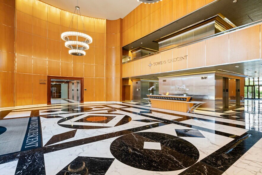 More Photos Of 8000 Towers Crescent Dr, Vienna Office For Lease