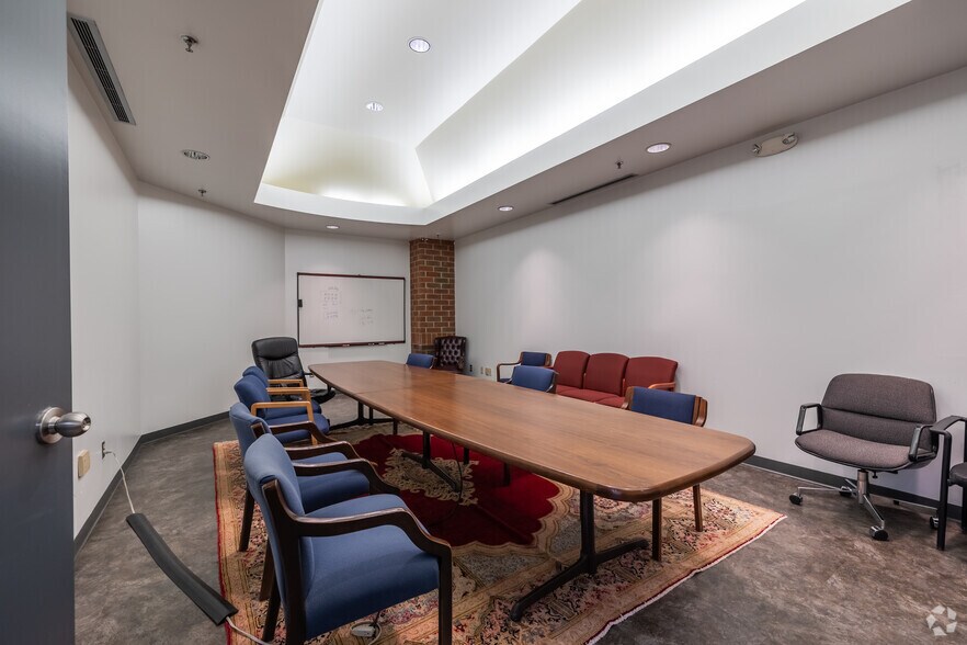 More Photos Of 2277 Thunderstick Dr, Lexington Medical For Lease