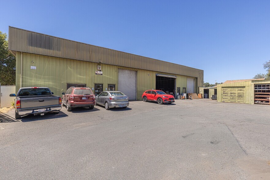 Primary Photo Of 3531 Santa Rosa Ave, Santa Rosa Service For Lease