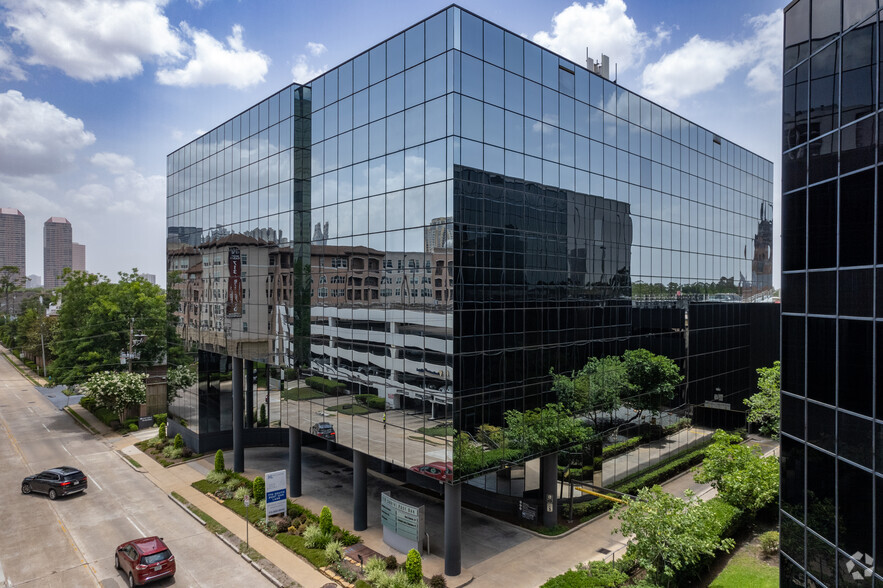 Primary Photo Of 770 S Post Oak Ln, Houston Office For Lease