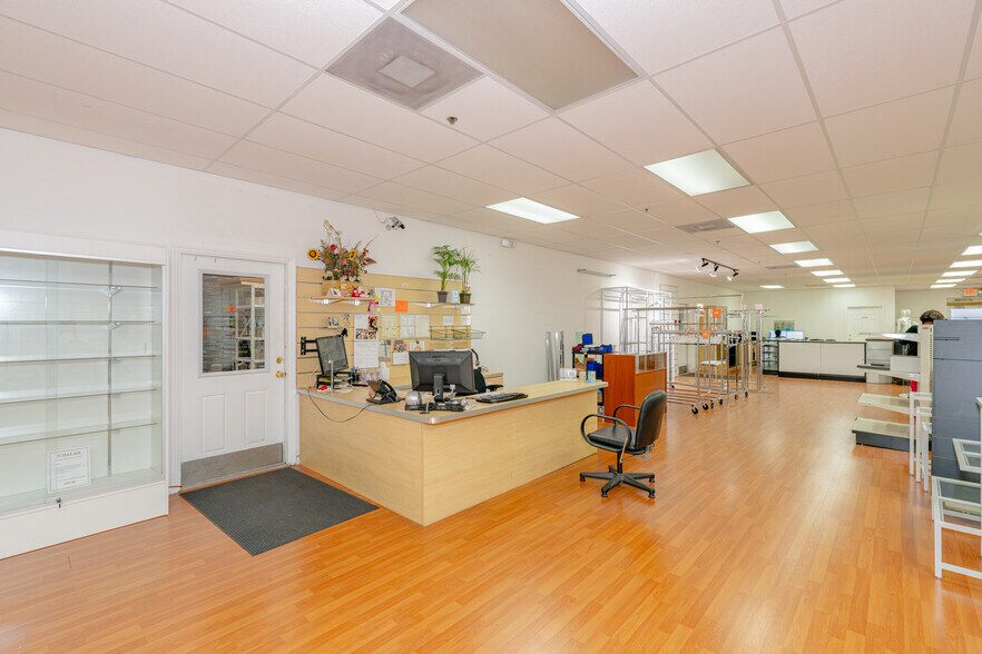 More Photos Of 4000 N 28th Ter, Hollywood Warehouse For Lease
