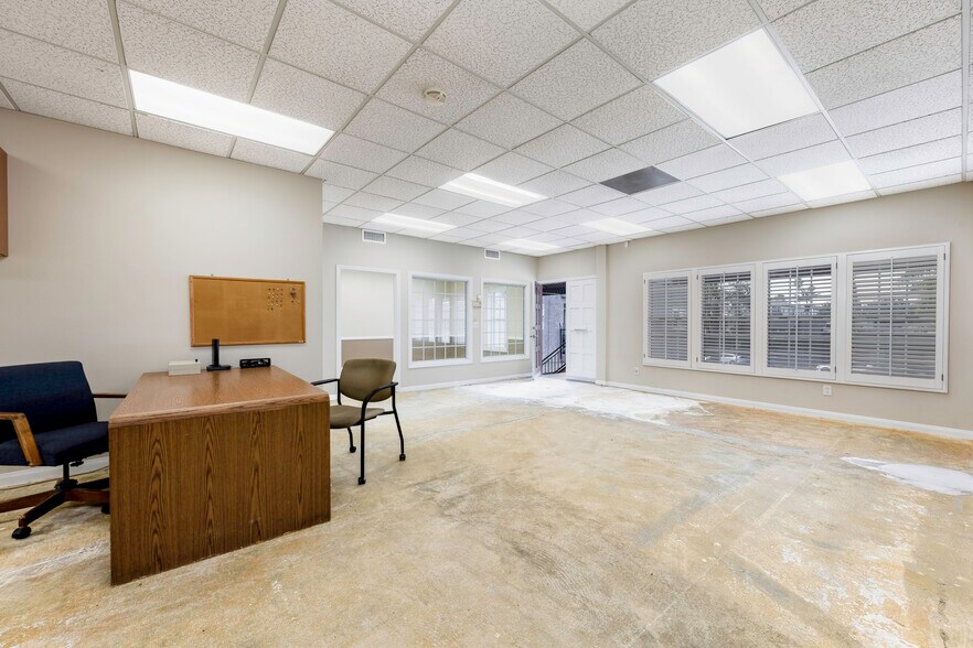 More Photos Of 1082 Redondo Ave, Long Beach Office For Sale