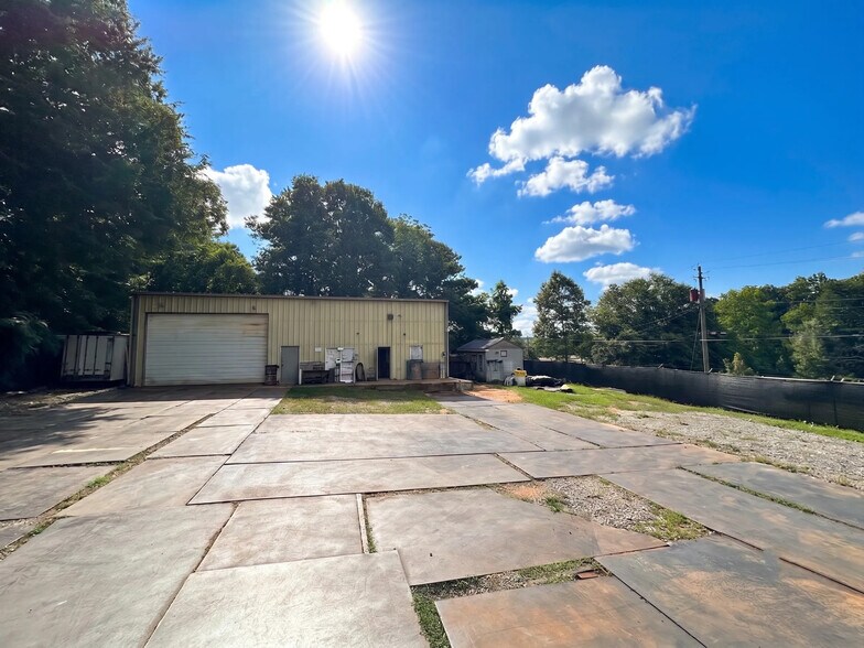 Primary Photo Of 5220 Jones Rd, Forest Park Warehouse For Sale