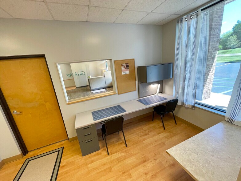More Photos Of 1125 E Michigan Ave, Battle Creek Storefront Retail Office For Lease