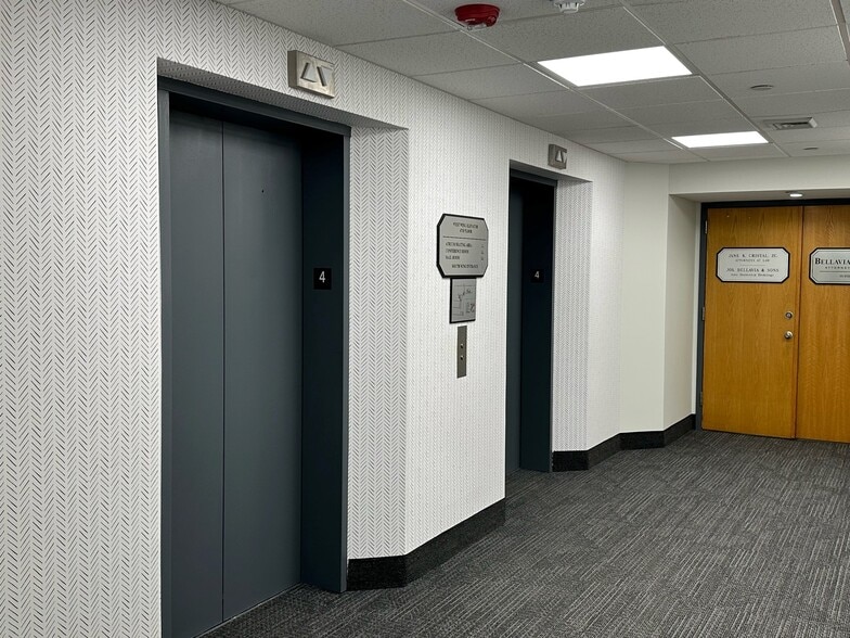 More Photos Of 200 Old Country Rd, Mineola Medical For Lease