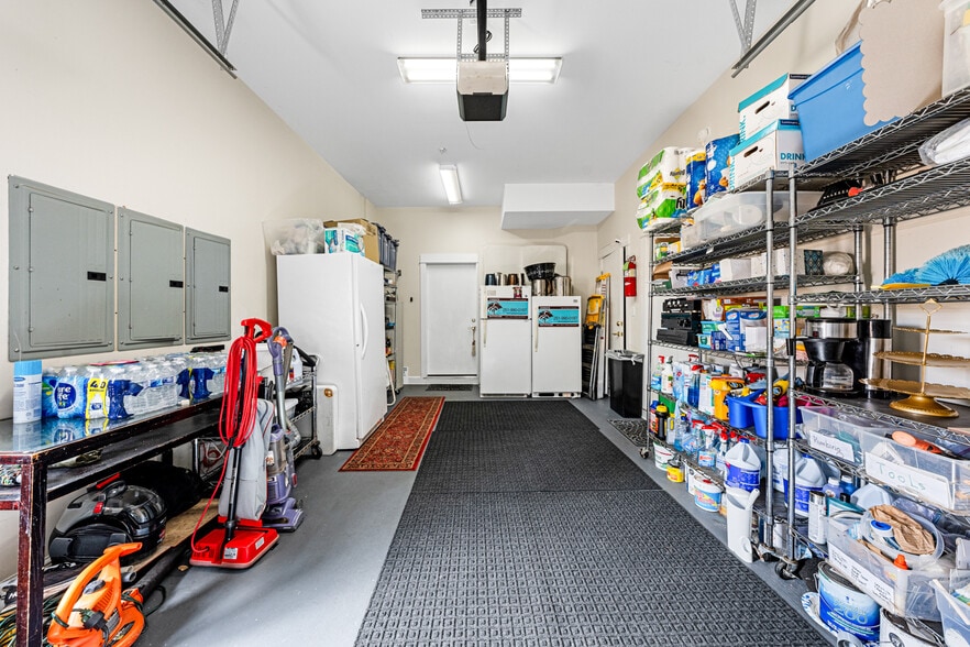 More Photos Of 202 S Mobile St, Fairhope Hospitality For Sale